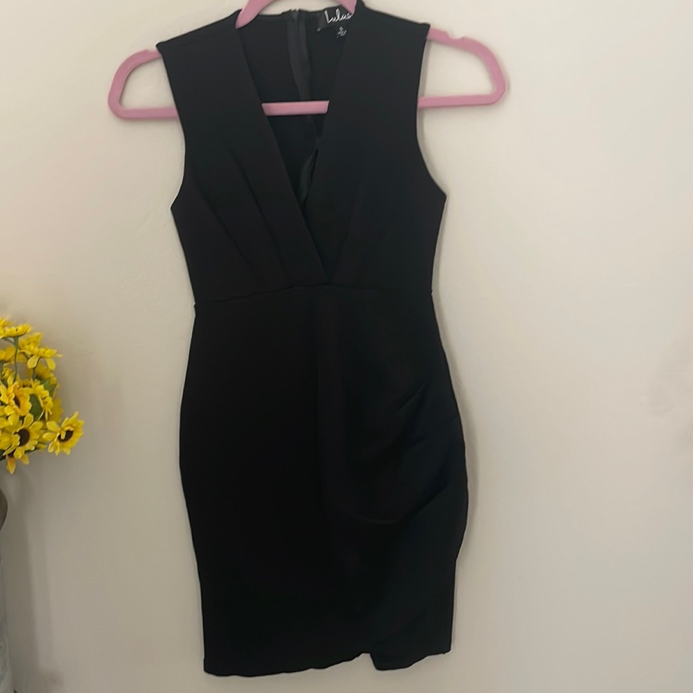 Lulu’s Black Fitted Dress Size Small